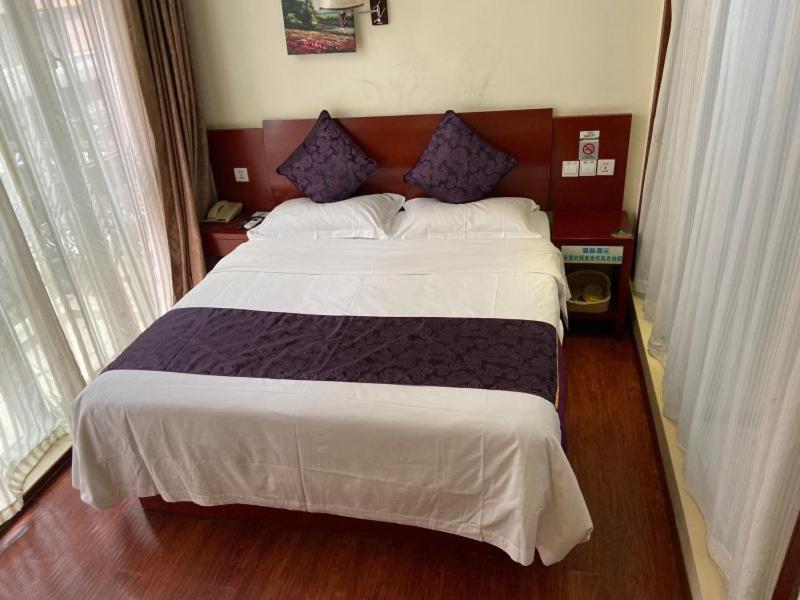 Greentree Inn Shanghai Songjiang University City New Songjiang Road Express Hotel Экстерьер фото