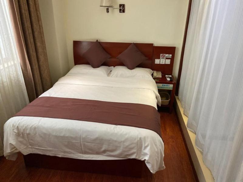 Greentree Inn Shanghai Songjiang University City New Songjiang Road Express Hotel Экстерьер фото