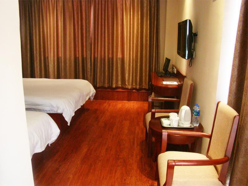 Greentree Inn Shanghai Songjiang University City New Songjiang Road Express Hotel Экстерьер фото