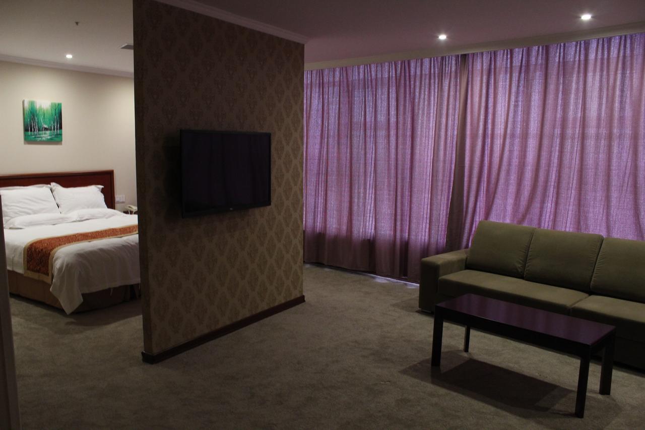 Greentree Inn Shanghai Songjiang University City New Songjiang Road Express Hotel Экстерьер фото