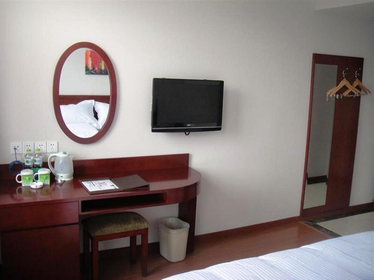 Greentree Inn Shanghai Songjiang University City New Songjiang Road Express Hotel Экстерьер фото